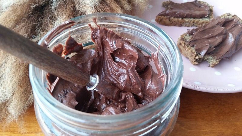 Sjokoladepålegg med 3 ingredienser / 2017 / Helsemagasinet vitenskap og fornuft